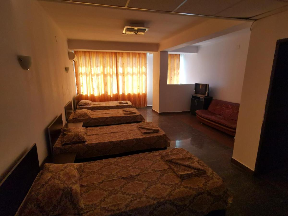 Hotel Dinastia Piteşti Eksteriør billede