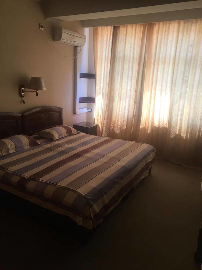 Hotel Dinastia Piteşti Eksteriør billede