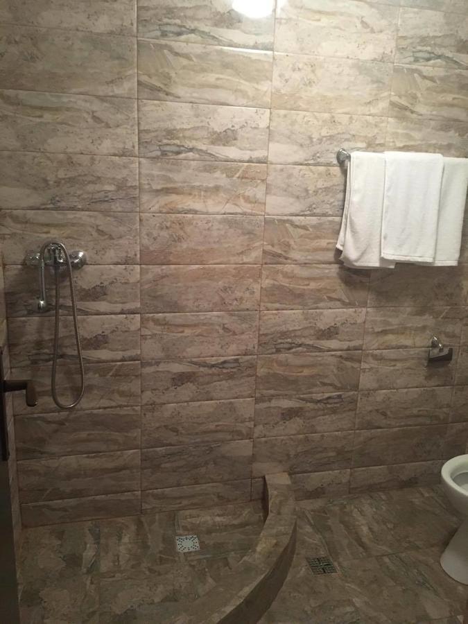 Hotel Dinastia Piteşti Eksteriør billede